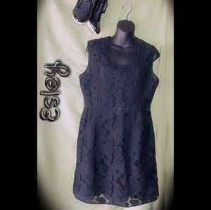 🌼ESLEY SLEEVELESS LACED DRESS